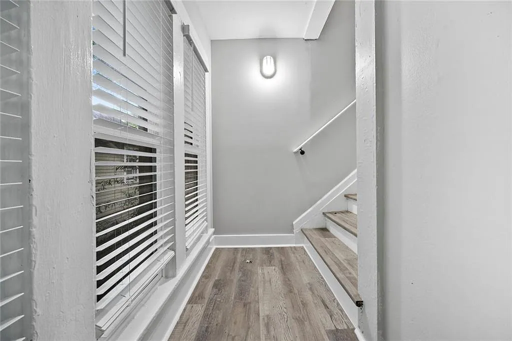 3 bed, 1.0 bath, 750 sqft, $3,000 — Photo 3