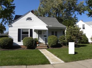 642 S Kensington Rd, Rocky River, OH 44116