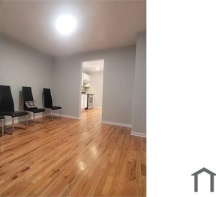 3rd image of 6840 S Claremont Ave #1