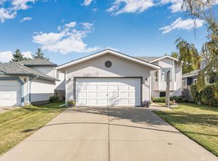 9532 175th Ave NW, Edmonton, AB T5Z 2B6