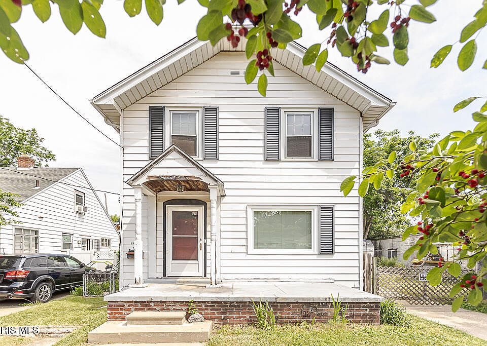 1st image of 1916 Berdan Ave