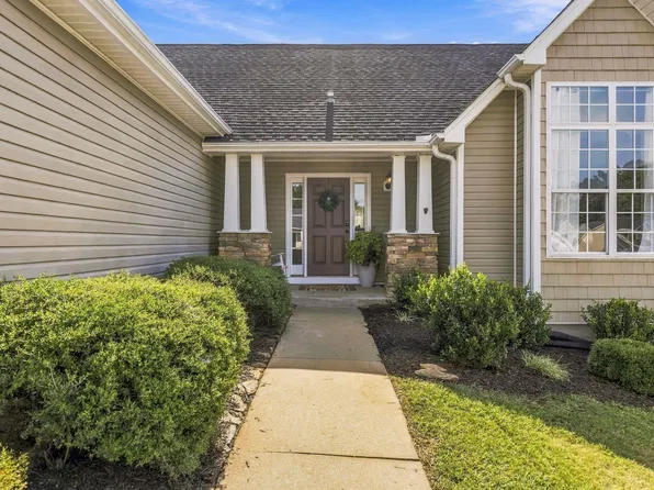 4 Clematis Dr, Taylors, SC 29687