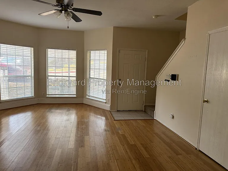 3944 Brandon Park Dr — Photo 4