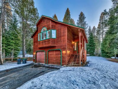 10375 Lenelle Ln, Truckee, CA 96161 | Zillow