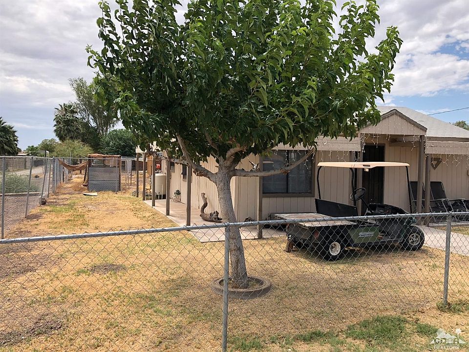 2nd image of 2354 Florence Blvd