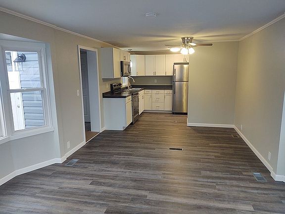 4th image of 4562 N Park Ln