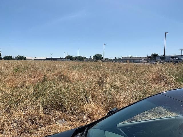 2nd image of 1808 El Pinal Dr