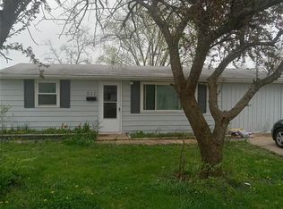 211 Saint Christopher Dr, Cahokia, IL