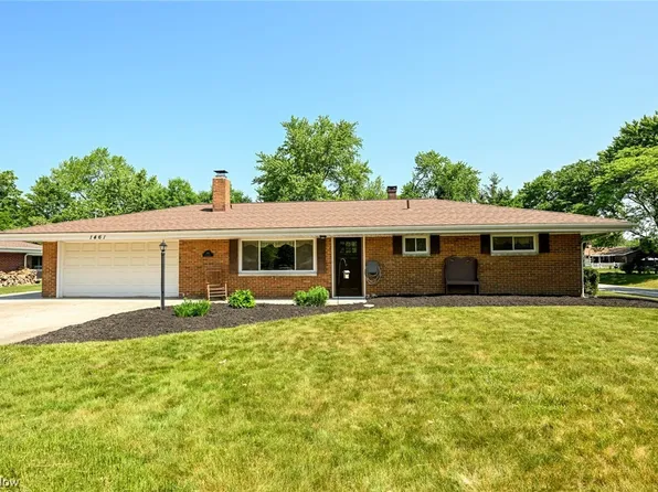 1461 Meadowlawn Dr, Macedonia, OH 44056