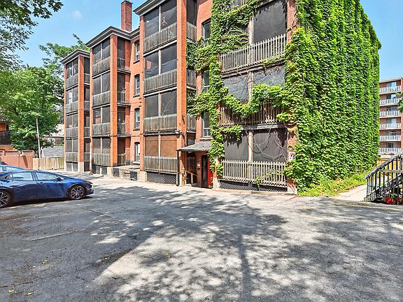 3rd image of 41 Herkimer St #8