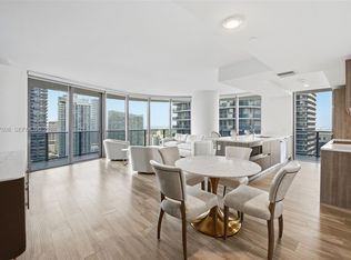 Sls Lux Residences, Miami, FL 33130