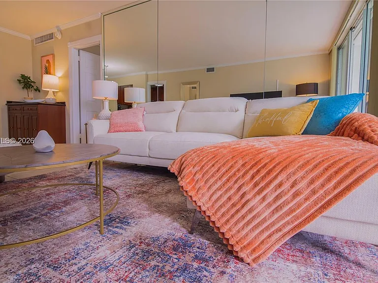 5151 Collins Ave #428 — Photo 19