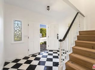 17481 Tramonto Dr, Pacific Palisades, CA 90272