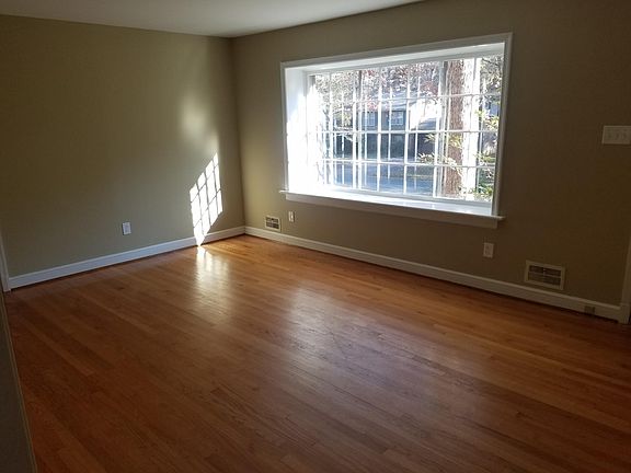 3rd image of 4310 Wraywood Ave