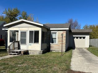 2738 N D St, Elwood, IN 46036