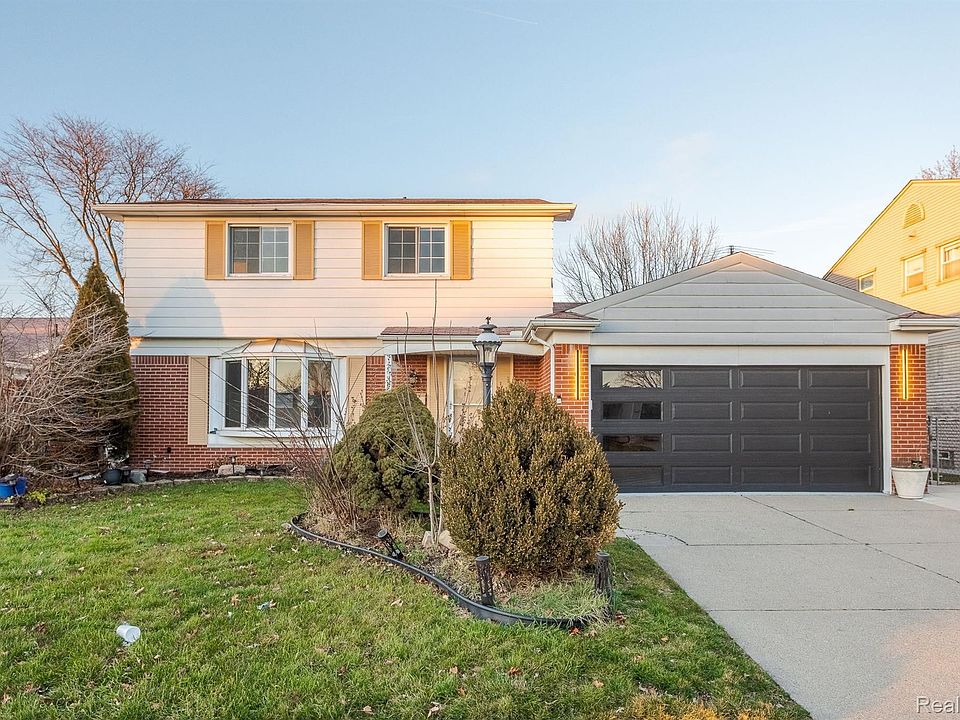 1st image of 26916 Wilson Dr