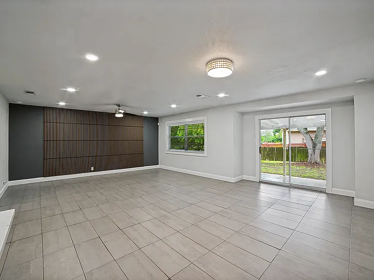 608 Booth Dr — Photo 8