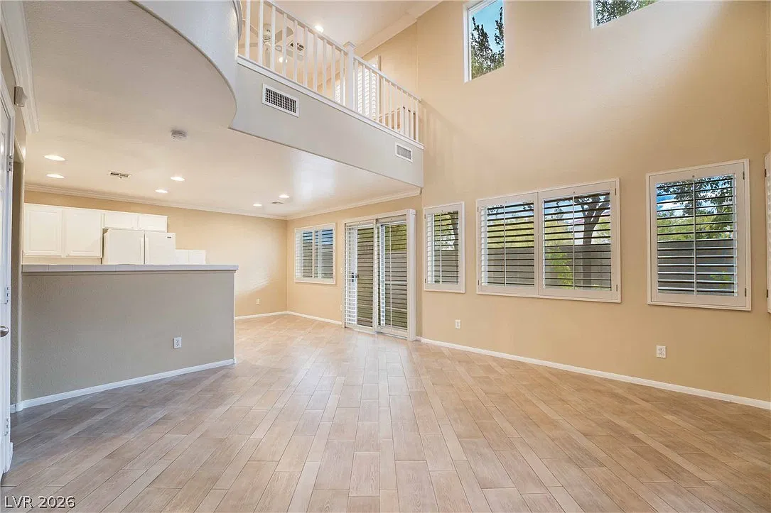 2 bed, 2.5 bath, 1422 sqft, $2,000 — Photo 4