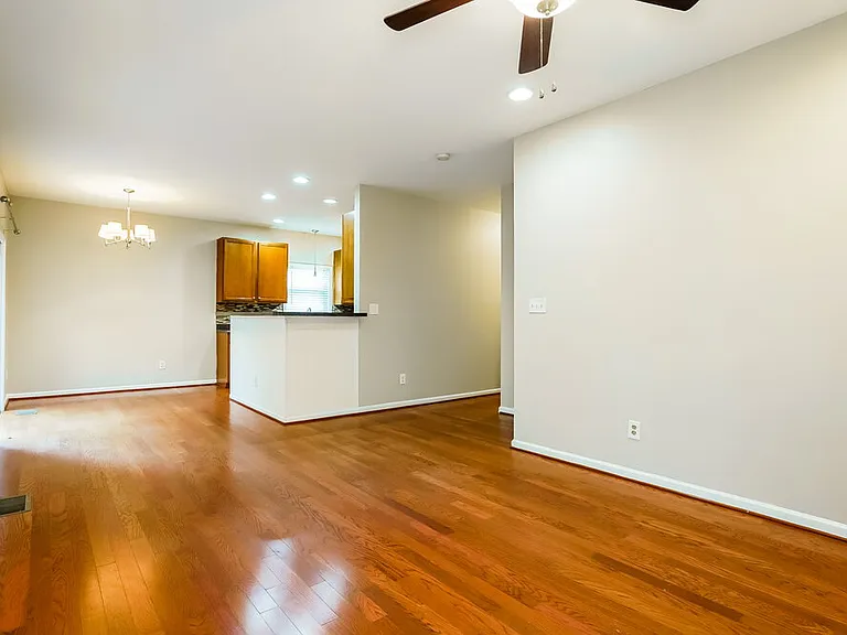 146 Willowbrook Cir — Photo 6