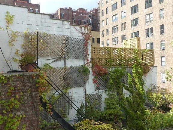 5th image of 330 E 76th St #6D
