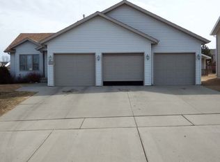 2506 8th Ave SE, Mandan, ND 58554