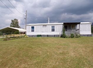 200 Hamby Ln, Mountain City, TN 37683