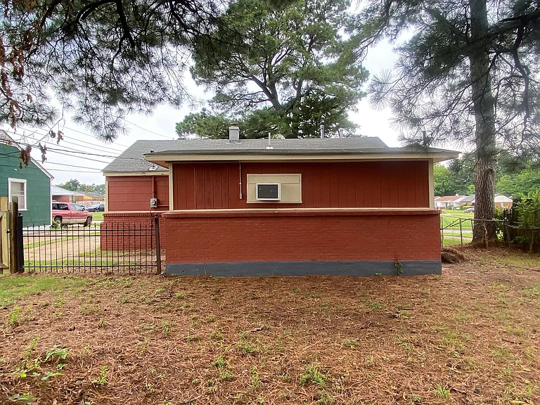 3280 Norton Rd — Photo 3