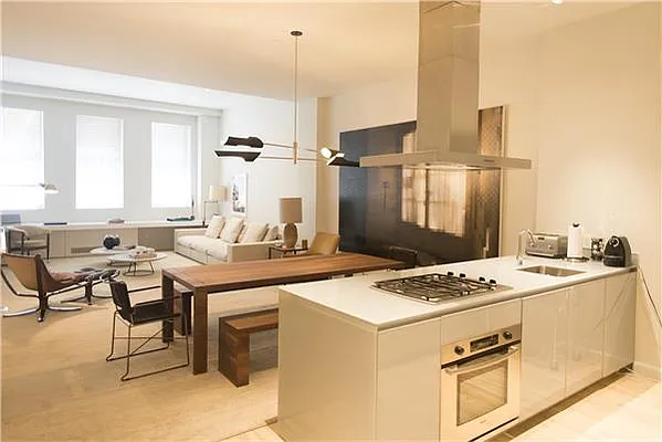 Sold by R New York | media 14