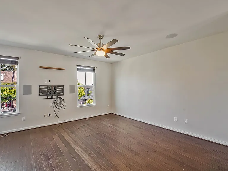 10711 Hinton Way — Photo 14