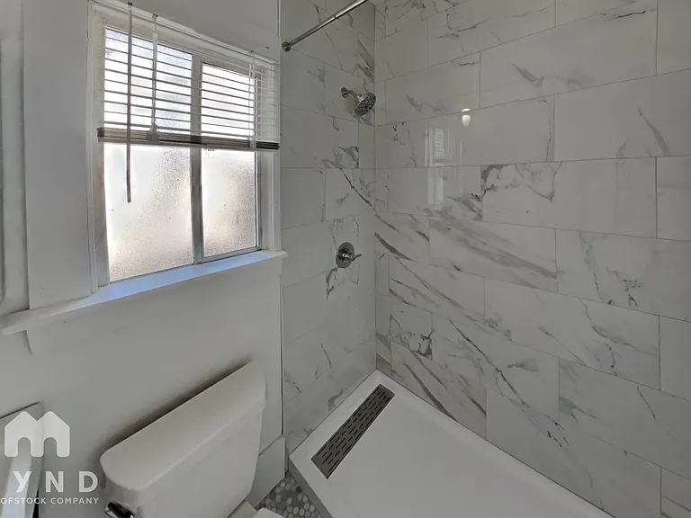 1806 Filbert St — Photo 10