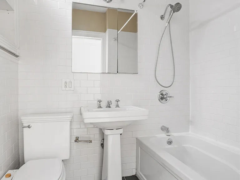 361 6th Ave #4 — Photo 10