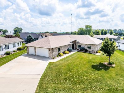 606 W View Dr, Readlyn, IA, 50668