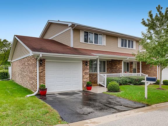 2nd image of 401 Fairfield Ct