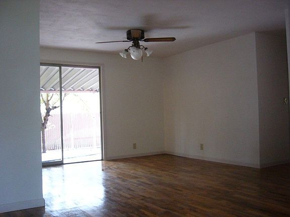 3rd image of 20230 24th Ave W