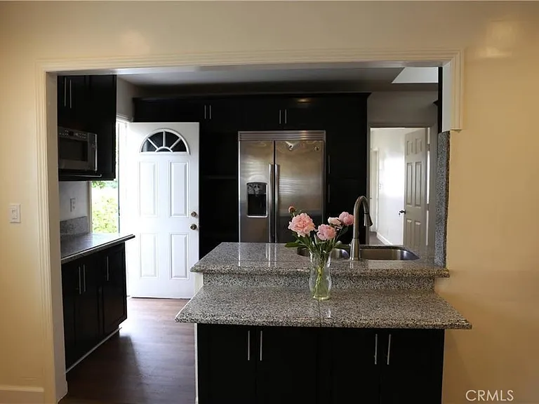 1323 N Cherokee Ave — Photo 11