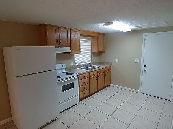 4th image of 7420 Kylan Dr W