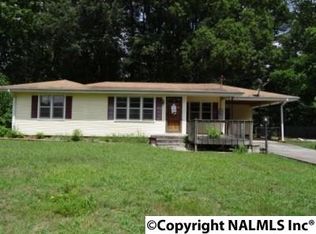 292 Pauline Dr, Hazel Green, AL 35750