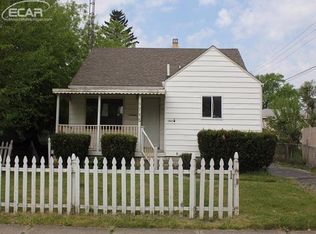 1715 N Lynch St, Flint, MI 48506