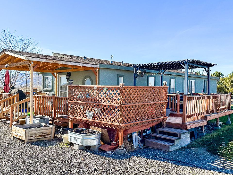 1st image of 3565 E Commander Dr