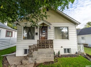 954 Hochelaga St W, Moose Jaw, SK S6H2H8