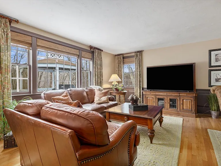 Family room with 65" Sony TV.