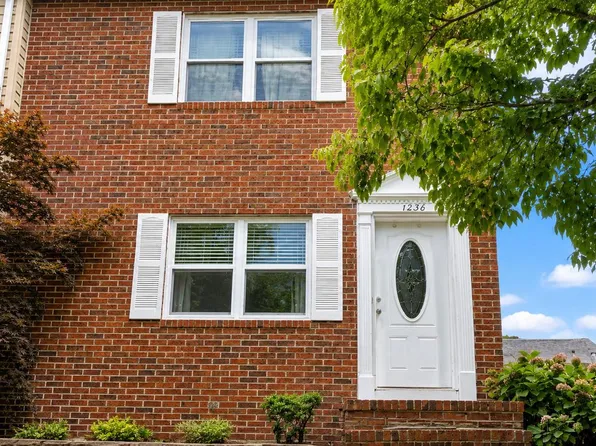 1238 Holmespun Dr, Pasadena, MD 21122