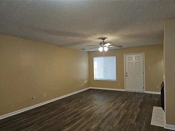 3rd image of 3375 Galleria Dr