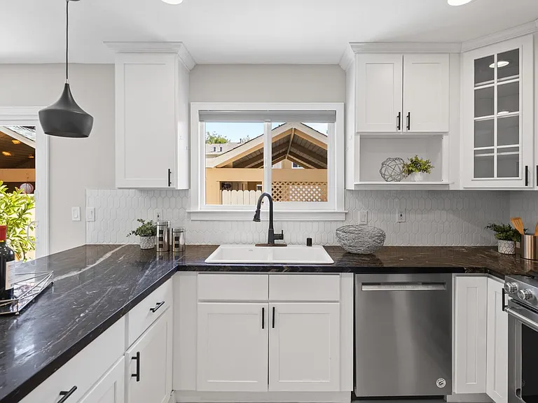 27 Saw Mill Ct — Photo 5