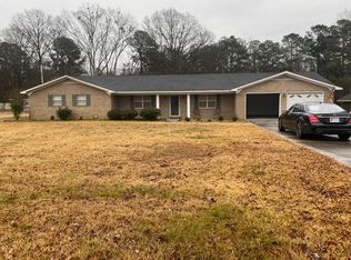 702 Lake Wood Dr, Aberdeen, MS 39730