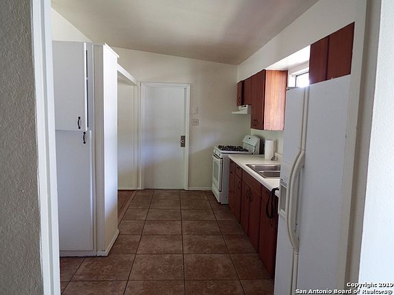 3rd image of 342 Ashland Dr
