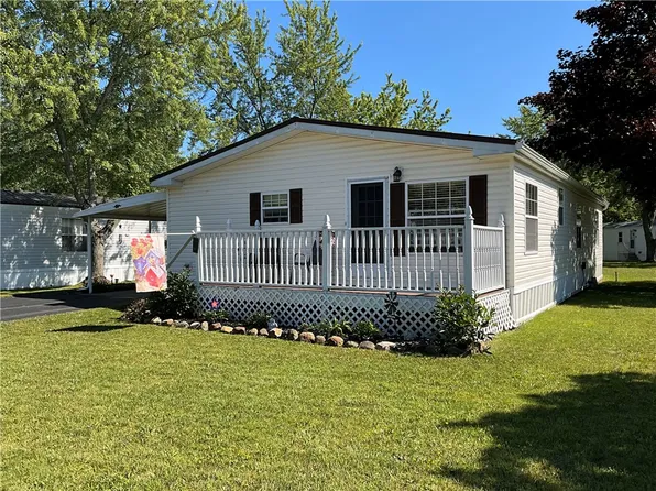 137A Heritage Est, Albion, NY 14411