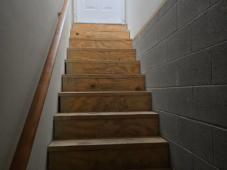140 Amanda Ln — Photo 7
