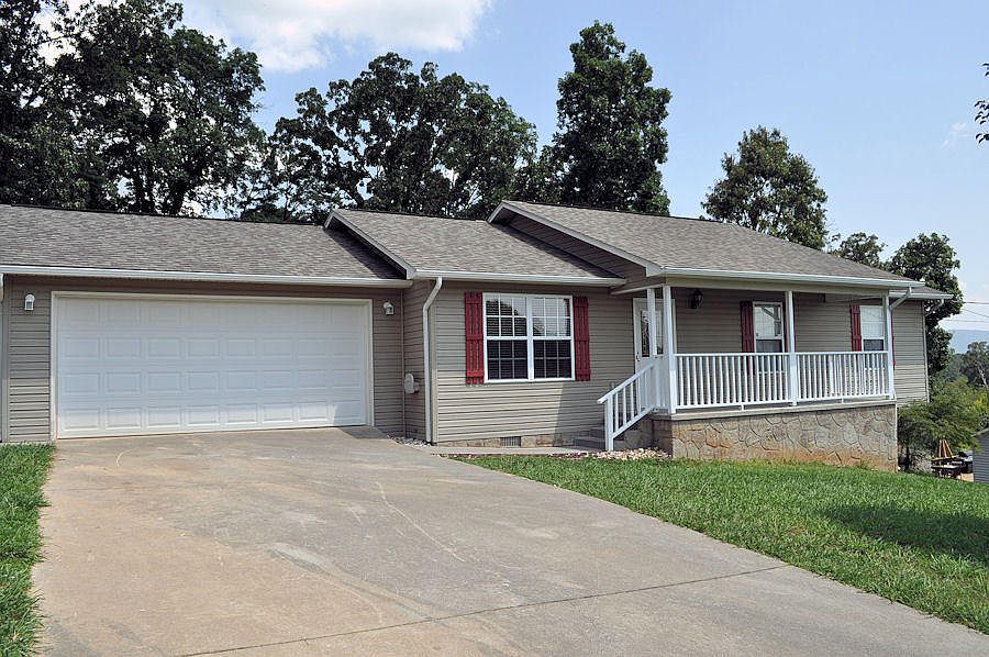1st image of 632 Water Oak Dr