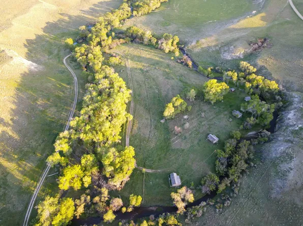 88 Muddy Creek Rd, Buffalo, WY 82834